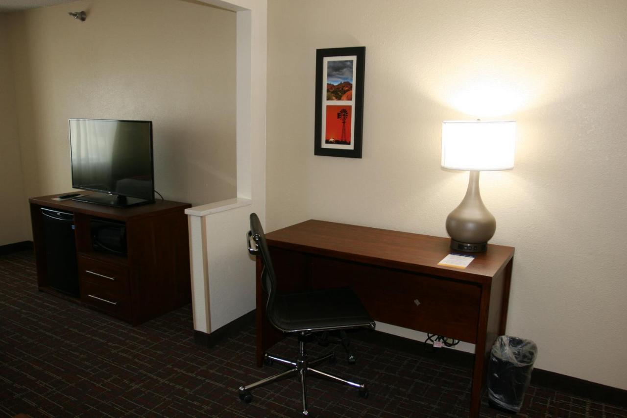Comfort Inn Wichita Falls Near University Exterior photo